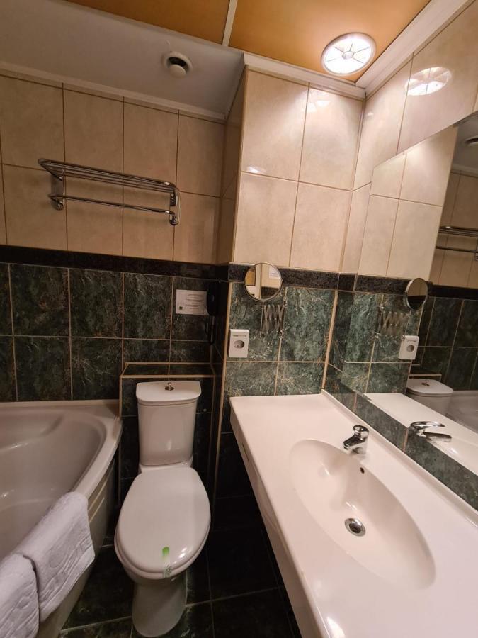 Hotel Mojo ブカレスト エクステリア 写真
