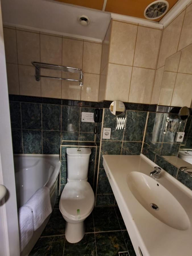 Hotel Mojo ブカレスト エクステリア 写真